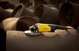 Angle Grinder 9-2200W STANLEY4